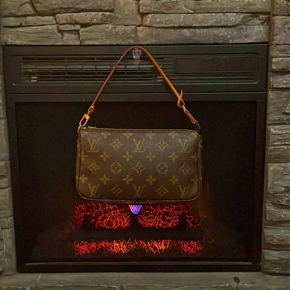 Vintage LV Pochette